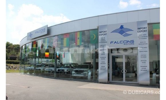 Buy Import Toyota Hilux White Car in Import - Dubai in Bumthang Buy Import Toyota Hilux White Car in Import - Dubai in Bumthang