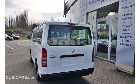 Buy Import Toyota Hiace White Car in Import - Dubai in Bumthang Buy Import Toyota Hiace White Car in Import - Dubai in Bumthang