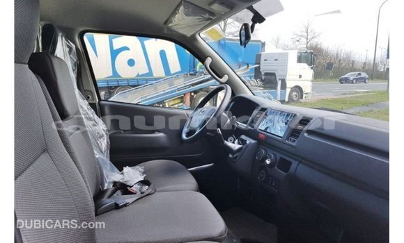Buy Import Toyota Hiace White Car in Import - Dubai in Bumthang Buy Import Toyota Hiace White Car in Import - Dubai in Bumthang