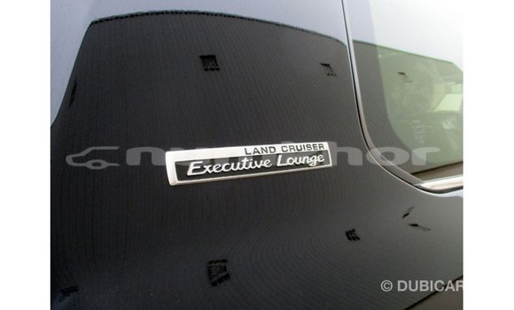 Buy Import Toyota Land Cruiser Black Car in Import - Dubai in Bumthang Buy Import Toyota Land Cruiser Black Car in Import - Dubai in Bumthang