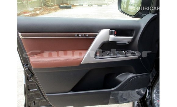 Buy Import Toyota Land Cruiser Black Car in Import - Dubai in Bumthang Buy Import Toyota Land Cruiser Black Car in Import - Dubai in Bumthang