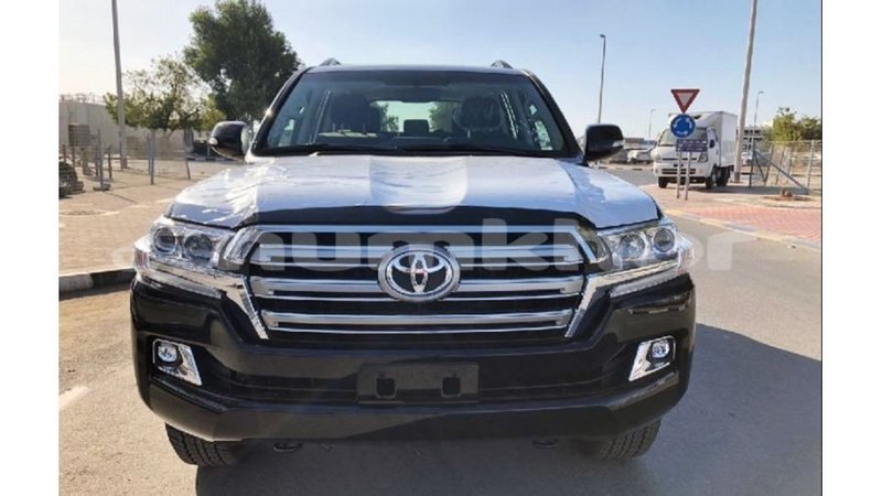 Big with watermark toyota land cruiser bumthang import dubai 2656