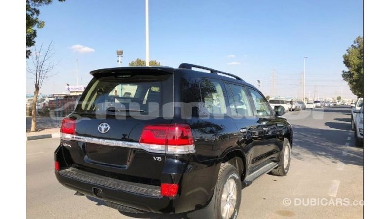 Big with watermark toyota land cruiser bumthang import dubai 2656