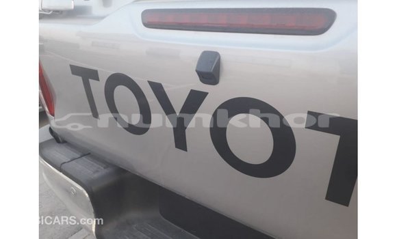 Buy Import Toyota Hilux Other Car in Import - Dubai in Bumthang Buy Import Toyota Hilux Other Car in Import - Dubai in Bumthang