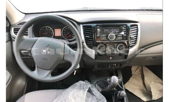 Buy Import Mitsubishi L200 Brown Car in Import - Dubai in Bumthang Buy Import Mitsubishi L200 Brown Car in Import - Dubai in Bumthang