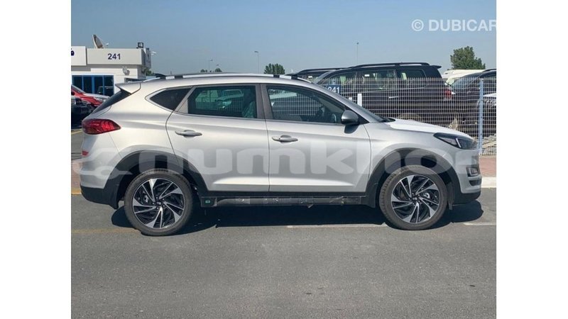 Big with watermark hyundai tucson bumthang import dubai 2664