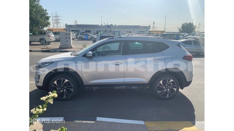 Big with watermark hyundai tucson bumthang import dubai 2664