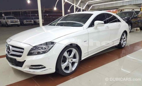 Buy Import Mercedes-Benz 190 (W201) White Car in Import - Dubai in Bumthang Buy Import Mercedes-Benz 190 (W201) White Car in Import - Dubai in Bumthang