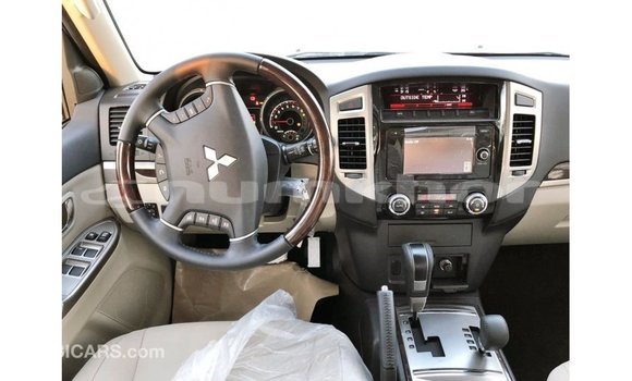 Buy Import Mitsubishi Pajero Black Car in Import - Dubai in Bumthang Buy Import Mitsubishi Pajero Black Car in Import - Dubai in Bumthang