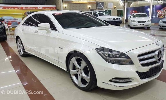 Buy Import Mercedes-Benz 190 (W201) White Car in Import - Dubai in Bumthang Buy Import Mercedes-Benz 190 (W201) White Car in Import - Dubai in Bumthang