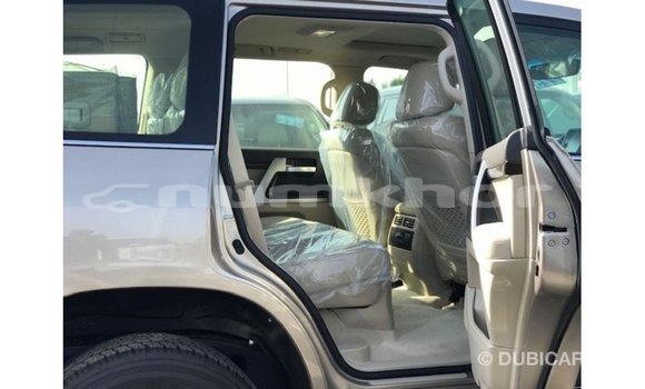 Buy Import Toyota Land Cruiser Other Car in Import - Dubai in Bumthang Buy Import Toyota Land Cruiser Other Car in Import - Dubai in Bumthang