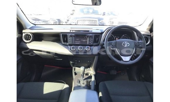 Buy Import Toyota 4Runner White Car in Import - Dubai in Bumthang Buy Import Toyota 4Runner White Car in Import - Dubai in Bumthang