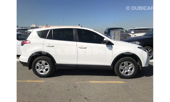 Buy Import Toyota 4Runner White Car in Import - Dubai in Bumthang Buy Import Toyota 4Runner White Car in Import - Dubai in Bumthang