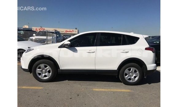 Buy Import Toyota 4Runner White Car in Import - Dubai in Bumthang Buy Import Toyota 4Runner White Car in Import - Dubai in Bumthang
