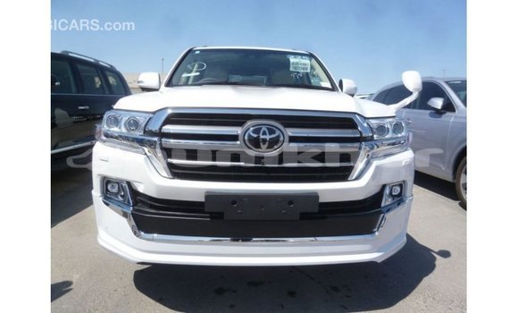 Buy Import Toyota Land Cruiser White Car in Import - Dubai in Bumthang Buy Import Toyota Land Cruiser White Car in Import - Dubai in Bumthang