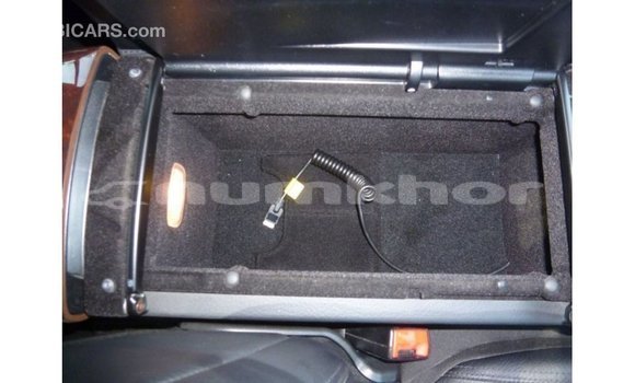 Buy Import Mercedes-Benz 190 White Car in Import - Dubai in Bumthang Buy Import Mercedes-Benz 190 White Car in Import - Dubai in Bumthang