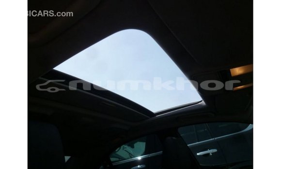 Buy Import Mercedes-Benz 190 White Car in Import - Dubai in Bumthang Buy Import Mercedes-Benz 190 White Car in Import - Dubai in Bumthang