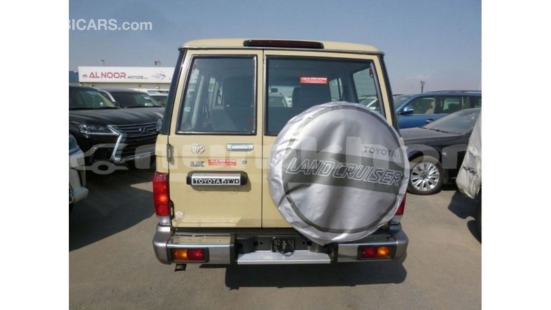 Big with watermark toyota land cruiser bumthang import dubai 2684