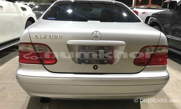 Buy Import Mercedes-Benz 190 (W201) Other Car in Import - Dubai in Bumthang Buy Import Mercedes-Benz 190 (W201) Other Car in Import - Dubai in Bumthang