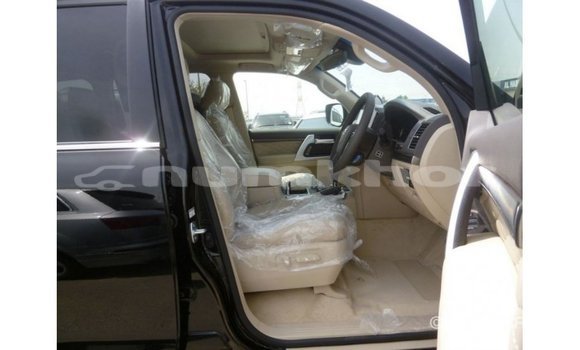 Buy Import Toyota Land Cruiser Black Car in Import - Dubai in Bumthang Buy Import Toyota Land Cruiser Black Car in Import - Dubai in Bumthang
