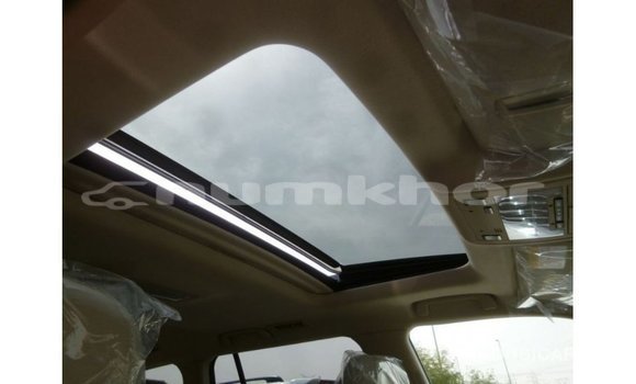 Buy Import Toyota Land Cruiser White Car in Import - Dubai in Bumthang Buy Import Toyota Land Cruiser White Car in Import - Dubai in Bumthang