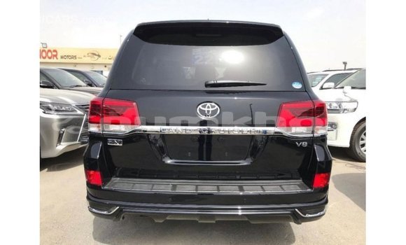 Buy Import Toyota Land Cruiser Black Car in Import - Dubai in Bumthang Buy Import Toyota Land Cruiser Black Car in Import - Dubai in Bumthang