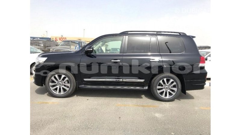 Big with watermark toyota land cruiser bumthang import dubai 2688
