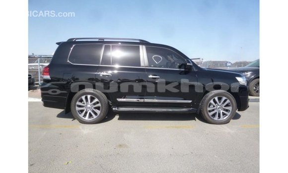 Buy Import Toyota Land Cruiser Black Car in Import - Dubai in Bumthang Buy Import Toyota Land Cruiser Black Car in Import - Dubai in Bumthang