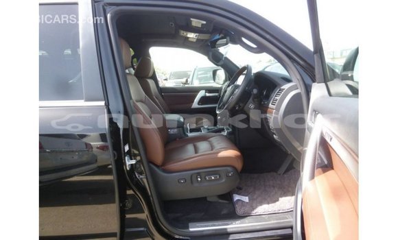 Buy Import Toyota Land Cruiser Black Car in Import - Dubai in Bumthang Buy Import Toyota Land Cruiser Black Car in Import - Dubai in Bumthang