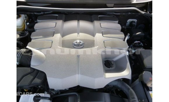 Buy Import Toyota Land Cruiser Black Car in Import - Dubai in Bumthang Buy Import Toyota Land Cruiser Black Car in Import - Dubai in Bumthang