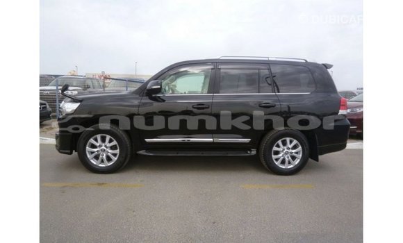 Buy Import Toyota Land Cruiser Black Car in Import - Dubai in Bumthang Buy Import Toyota Land Cruiser Black Car in Import - Dubai in Bumthang