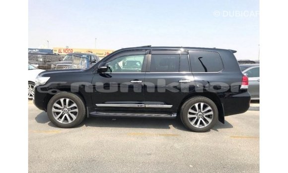 Buy Import Toyota Land Cruiser Black Car in Import - Dubai in Bumthang Buy Import Toyota Land Cruiser Black Car in Import - Dubai in Bumthang