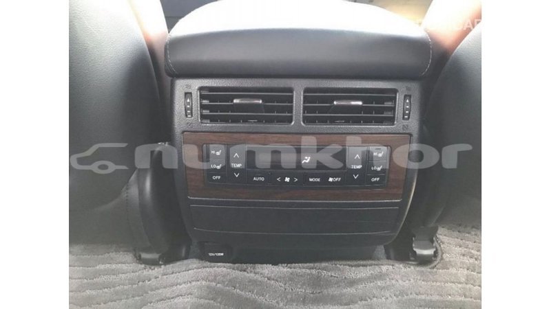 Big with watermark toyota land cruiser bumthang import dubai 2696