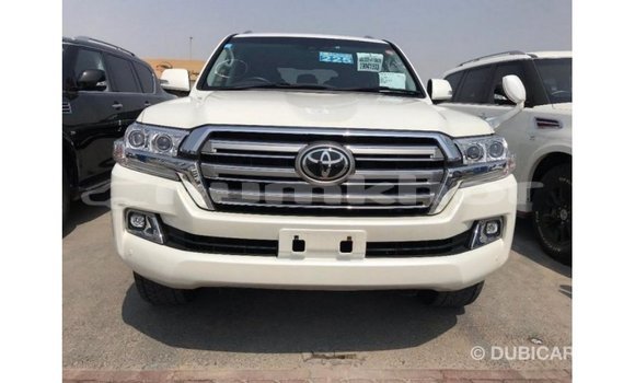 Buy Import Toyota Land Cruiser White Car in Import - Dubai in Bumthang Buy Import Toyota Land Cruiser White Car in Import - Dubai in Bumthang