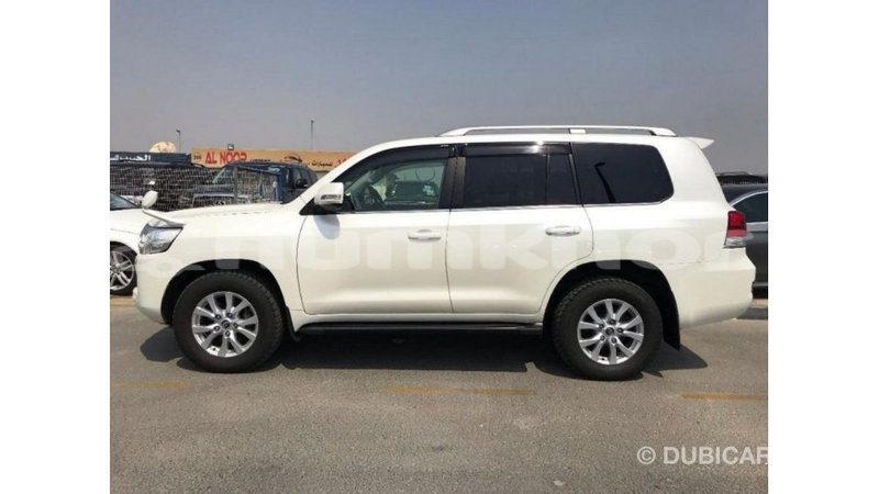 Big with watermark toyota land cruiser bumthang import dubai 2697