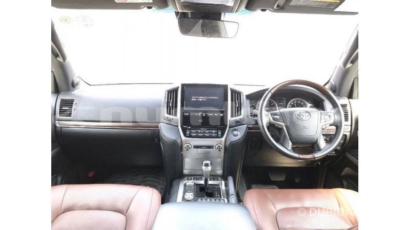 Big with watermark toyota land cruiser bumthang import dubai 2701