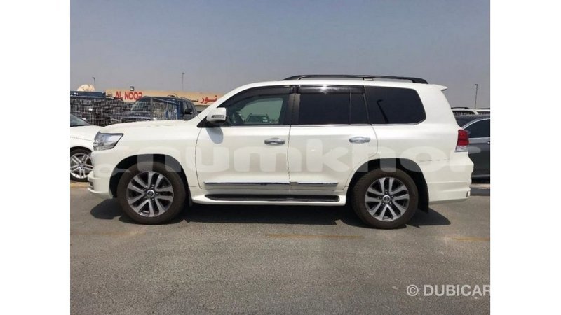 Big with watermark toyota land cruiser bumthang import dubai 2701