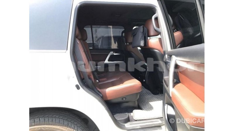 Big with watermark toyota land cruiser bumthang import dubai 2701