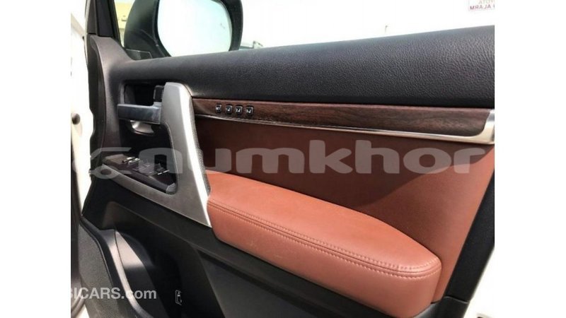 Big with watermark toyota land cruiser bumthang import dubai 2701