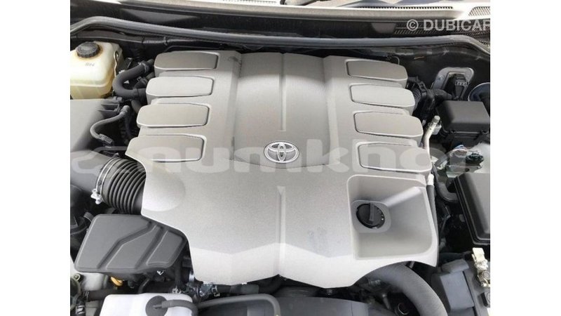 Big with watermark toyota land cruiser bumthang import dubai 2701