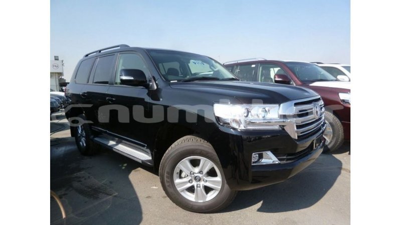 Big with watermark toyota land cruiser bumthang import dubai 2703