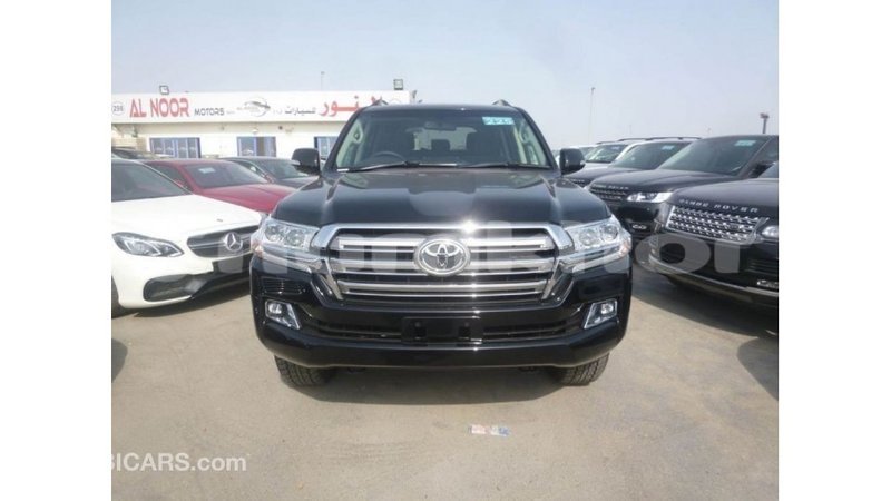 Big with watermark toyota land cruiser bumthang import dubai 2703