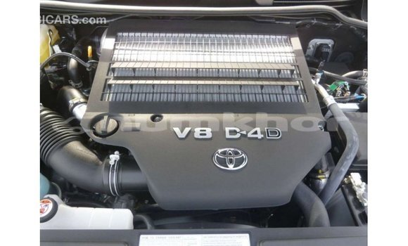 Buy Import Toyota Land Cruiser Black Car in Import - Dubai in Bumthang Buy Import Toyota Land Cruiser Black Car in Import - Dubai in Bumthang