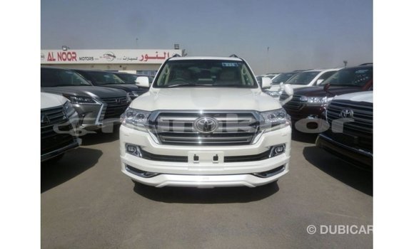 Buy Import Toyota Land Cruiser White Car in Import - Dubai in Bumthang Buy Import Toyota Land Cruiser White Car in Import - Dubai in Bumthang