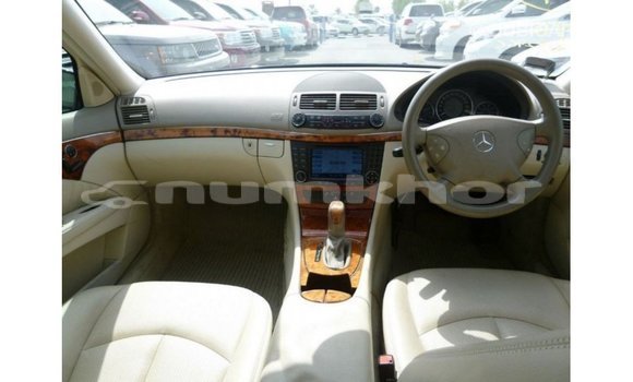 Buy Import Mercedes-Benz 200 Blue Car in Import - Dubai in Bumthang Buy Import Mercedes-Benz 200 Blue Car in Import - Dubai in Bumthang