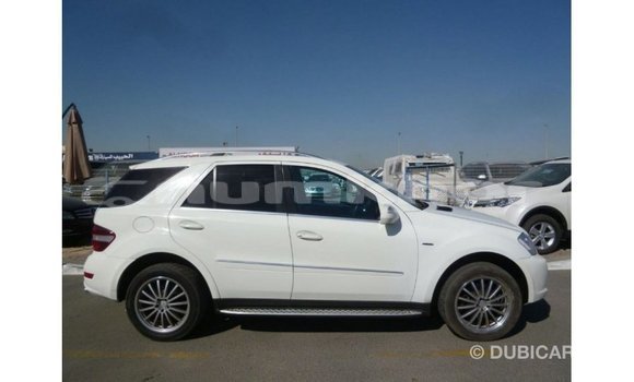 Buy Import Mercedes-Benz 190 White Car in Import - Dubai in Bumthang Buy Import Mercedes-Benz 190 White Car in Import - Dubai in Bumthang