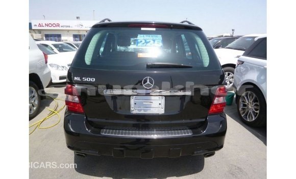 Buy Import Mercedes-Benz 190 Black Car in Import - Dubai in Bumthang Buy Import Mercedes-Benz 190 Black Car in Import - Dubai in Bumthang