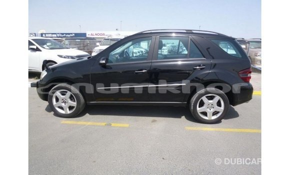Buy Import Mercedes-Benz 190 Black Car in Import - Dubai in Bumthang Buy Import Mercedes-Benz 190 Black Car in Import - Dubai in Bumthang