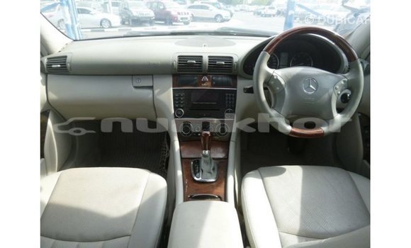 Buy Import Mercedes-Benz 190 Blue Car in Import - Dubai in Bumthang Buy Import Mercedes-Benz 190 Blue Car in Import - Dubai in Bumthang