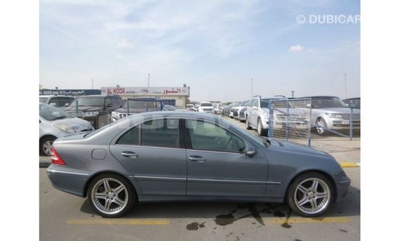 Buy Import Mercedes-Benz 190 Blue Car in Import - Dubai in Bumthang Buy Import Mercedes-Benz 190 Blue Car in Import - Dubai in Bumthang